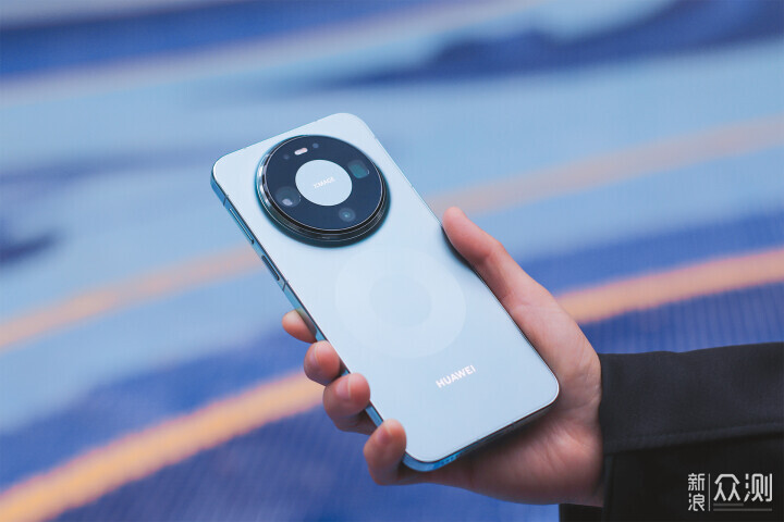 开箱华为Mate80 Pro,但只评鸿蒙6